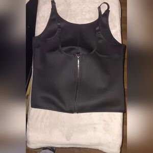 Elegant Black Zippered Tank Top